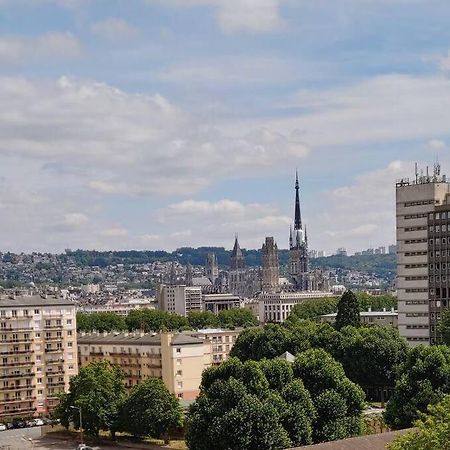 Spacieux F4 Avec Vue Panoramique Et 2 Places De Parking Rouen Kültér fotó